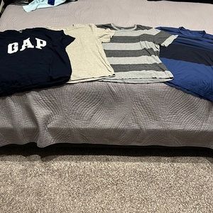 Set of four, men’s soft washed tops. Size XL